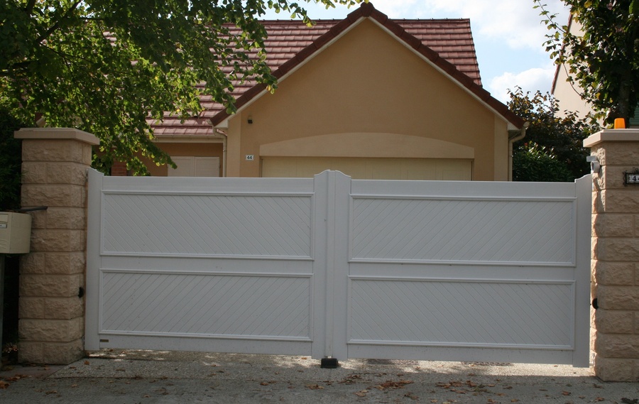 Nos modèles de portails PVC à Le Mans