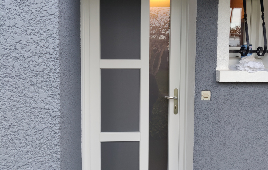 Notre gamme de portes d'entrée en PVC CLASSIQUE et PVC CONTEMPORAINE à Le Mans